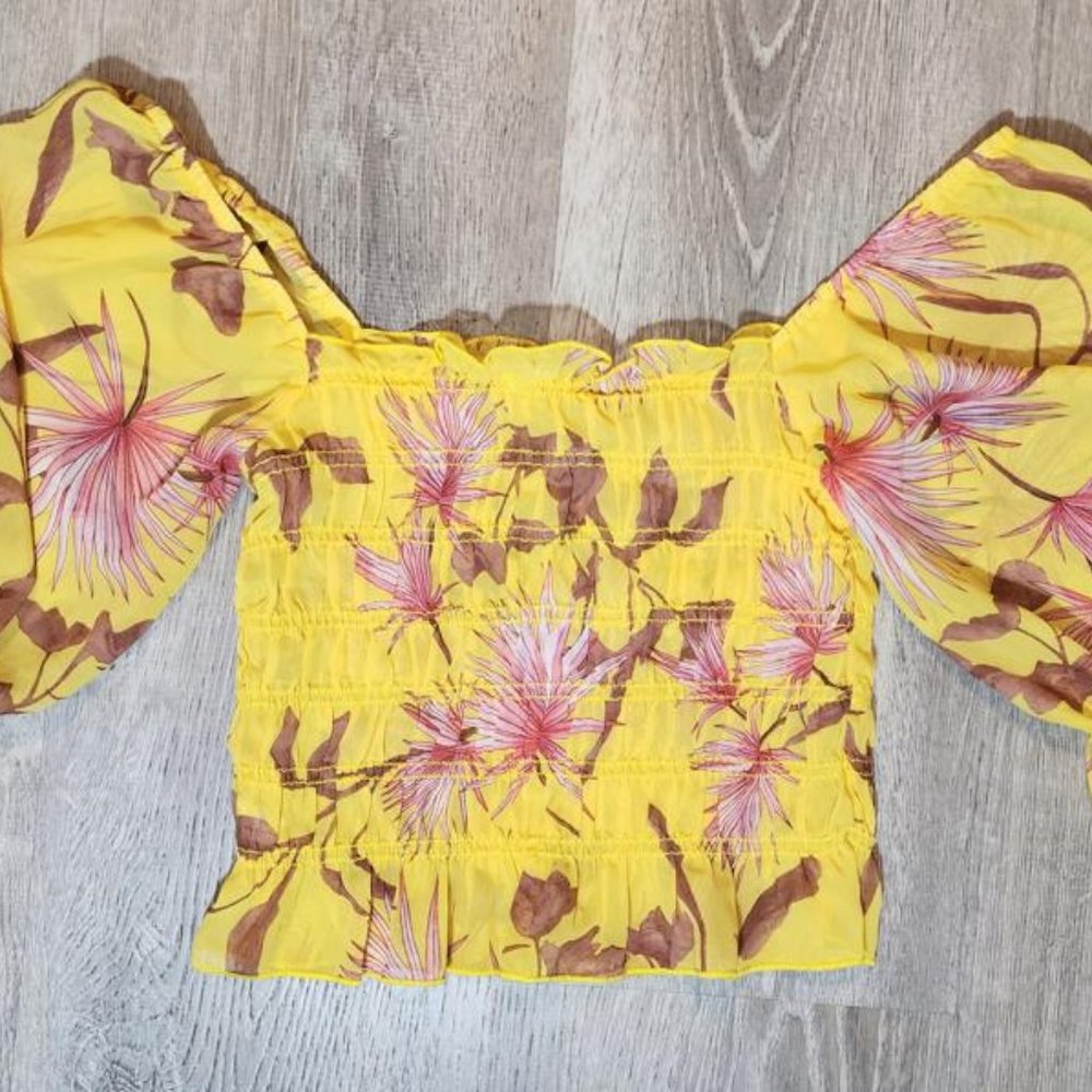 Timing Women blouse. Size Medium. NWOT